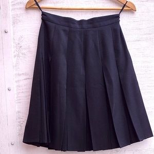 Escada navy pleated skirt
